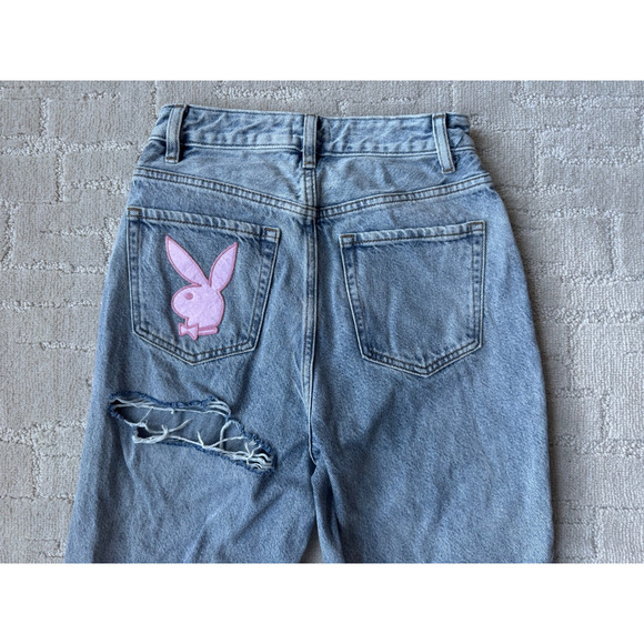 PacSun X Playboy 90s Boyfriend Jeans 25 x 28 Back Slash Light Wash - Picture 10 of 12